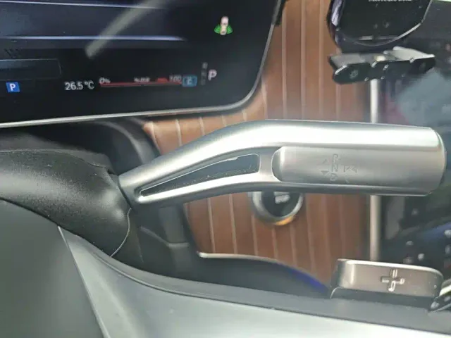 Mercedes-Benz EQE SUV — Фото автомобиля 6