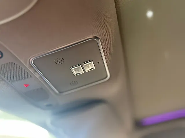 Tesla Model Y — Фото автомобиля 12