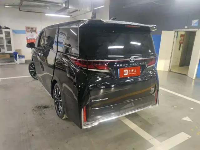Toyota Vellfire — Фото автомобиля 7