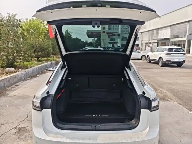 Volkswagen ID.7 Vizzion — Фото автомобиля 18