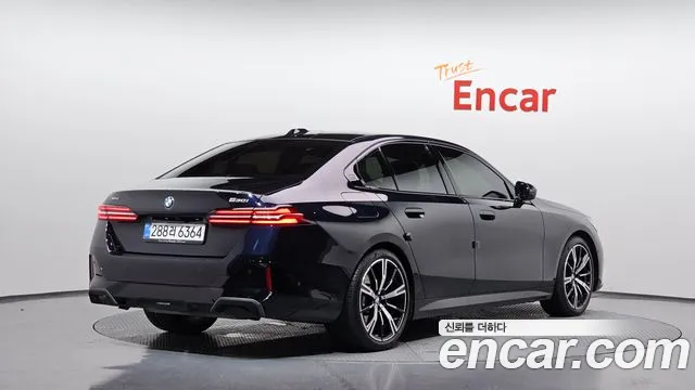 BMW 5-Series 5 серия (G60) 530i xDrive M Sport — Фото автомобиля 2