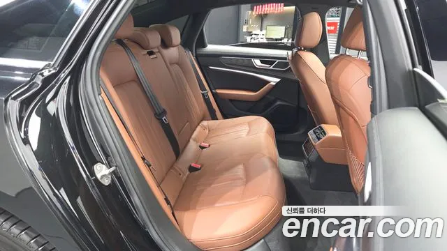 Audi A6 C8 — Фото автомобиля 12