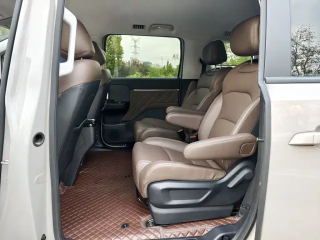 Wuling Starlight 730 — Фото автомобиля 16