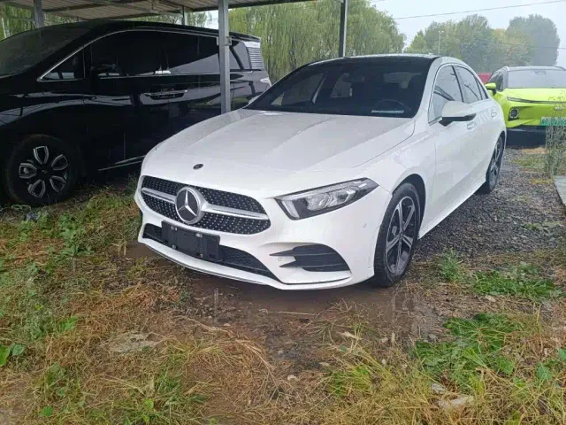 Фотография автомобиля — Mercedes-Benz A-Class