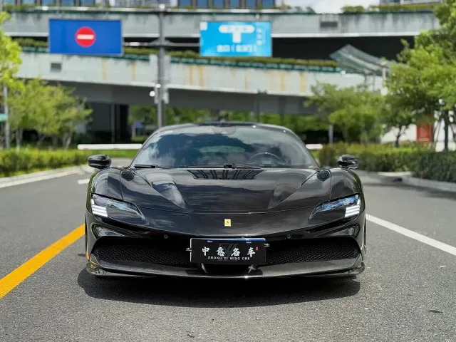 Ferrari SF90 — Фото автомобиля 2