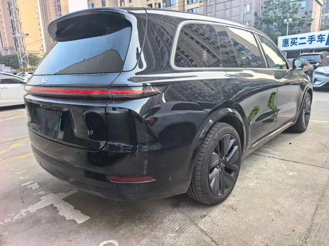 Li Auto L9 — Фото автомобиля 18
