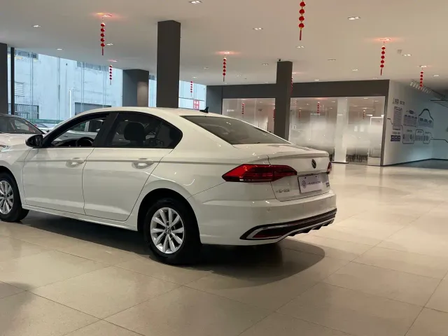 Volkswagen Bora — Фото автомобиля 5