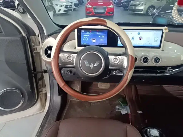 Wuling Bingo — Фото автомобиля 10