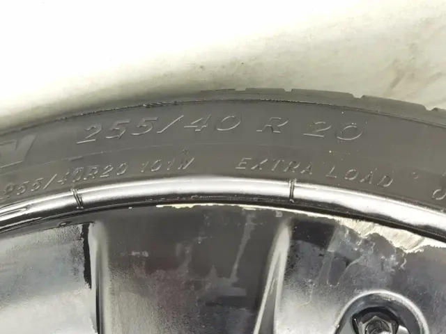 Tesla Model Y — Фото автомобиля 24