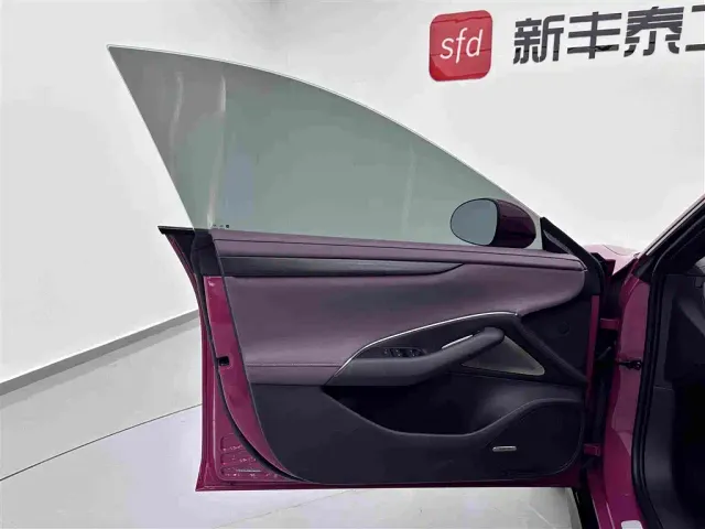 Xiaomi SU7 — Фото автомобиля 8