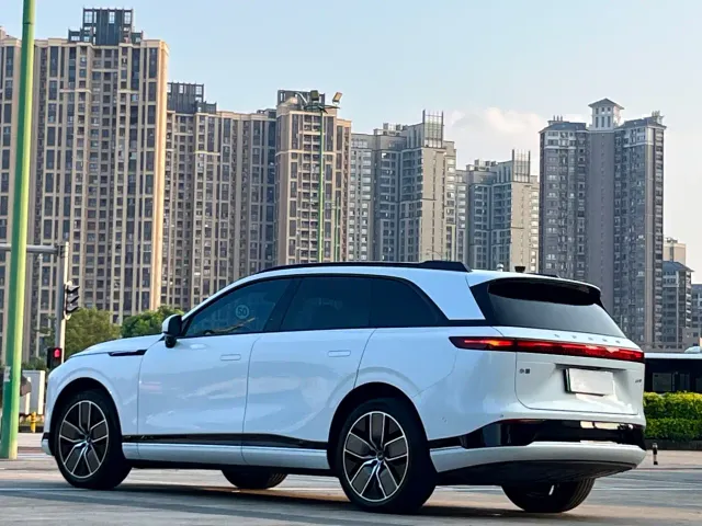 Xpeng G9 — Фото автомобиля 8
