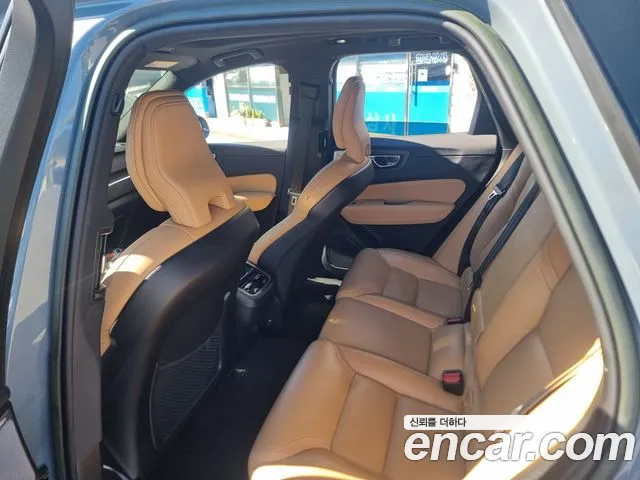 Volvo XC60 2nd Gen — Фото автомобиля 10