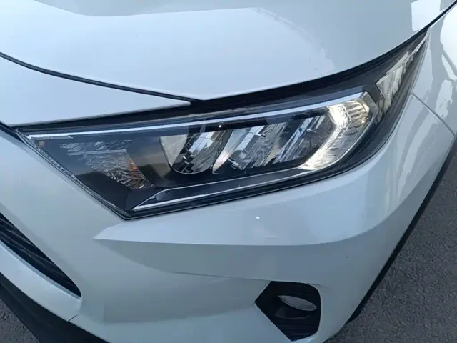 Toyota RAV4 — Фото автомобиля 17