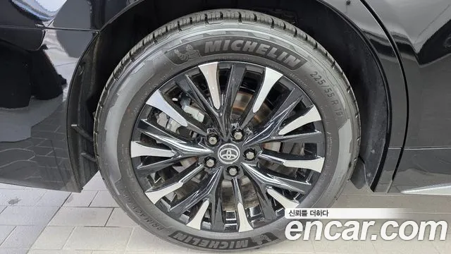 Toyota Alphard — Фото автомобиля 5