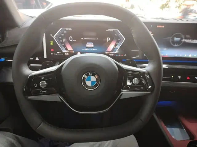 BMW 5 Series — Фото автомобиля 10