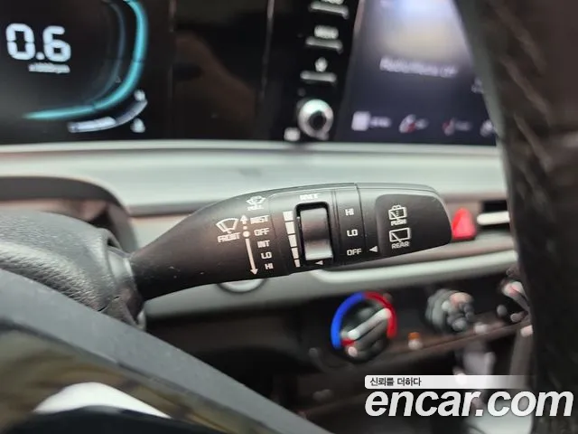 Kia Seltos New — Фото автомобиля 26