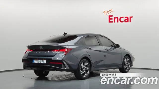 Hyundai Avante CN7 — Фото автомобиля 2