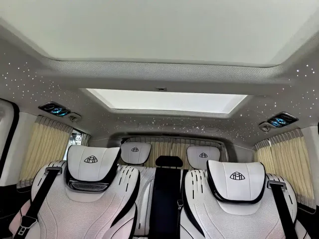 Mercedes-Benz V-Class — Фото автомобиля 24