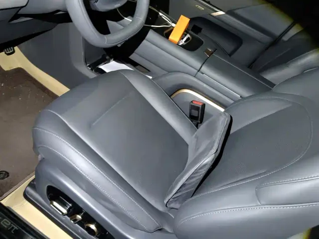 Dongfeng eπ 008 — Фото автомобиля 9