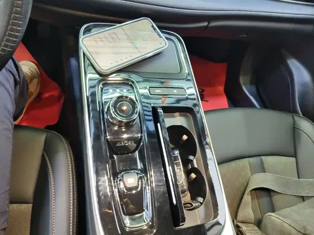 GAC Aion S Plus — Фото автомобиля 13