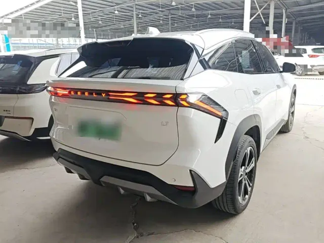 Geely Galaxy L7 — Фото автомобиля 6