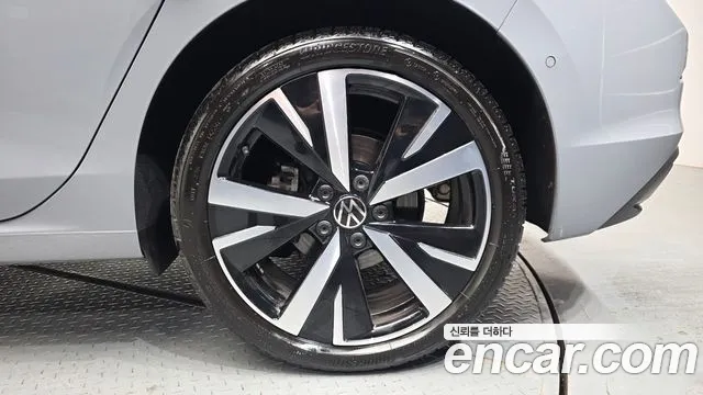 Volkswagen Golf Generation 8 — Фото автомобиля 20