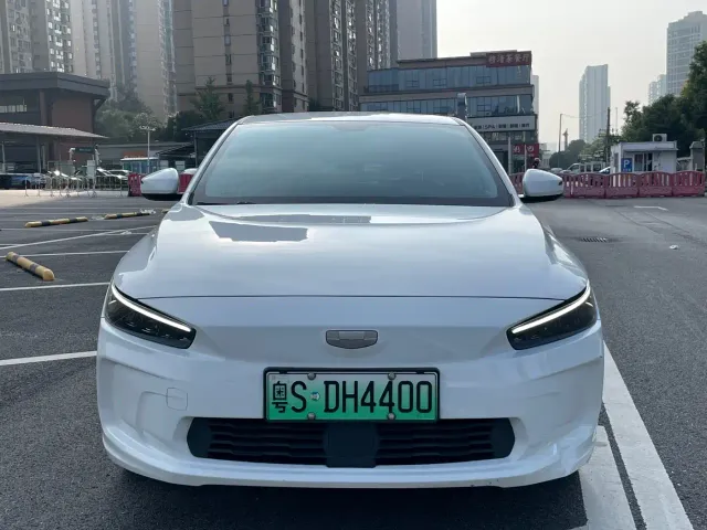 Geely Geometry A — Фото автомобиля 2