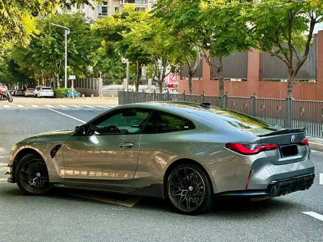 BMW M4 — Фото автомобиля 10