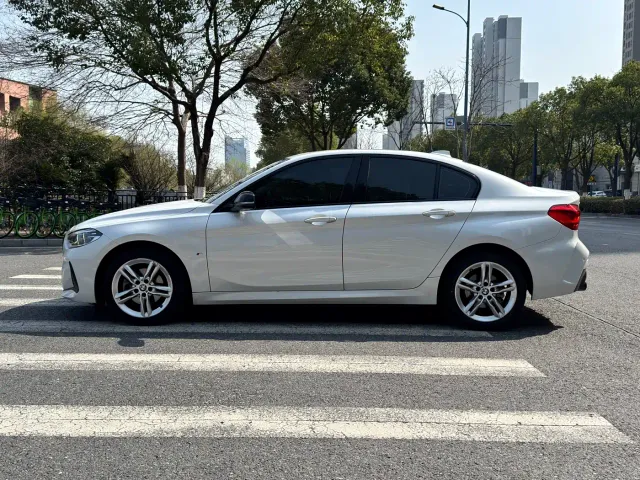 BMW 1 Series — Фото автомобиля 4