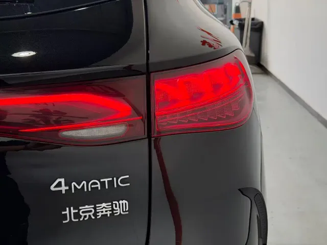 Mercedes-Benz EQE SUV — Фото автомобиля 17