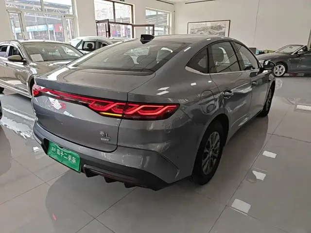 BYD Qin L — Фото автомобиля 6