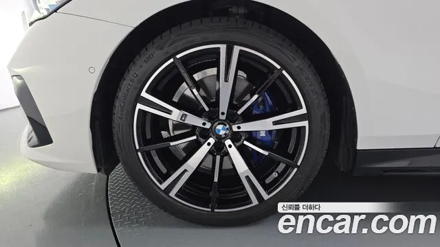 BMW 5 Series G60 — Фото автомобиля 5