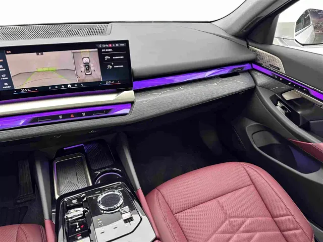 BMW 5 Series — Фото автомобиля 15