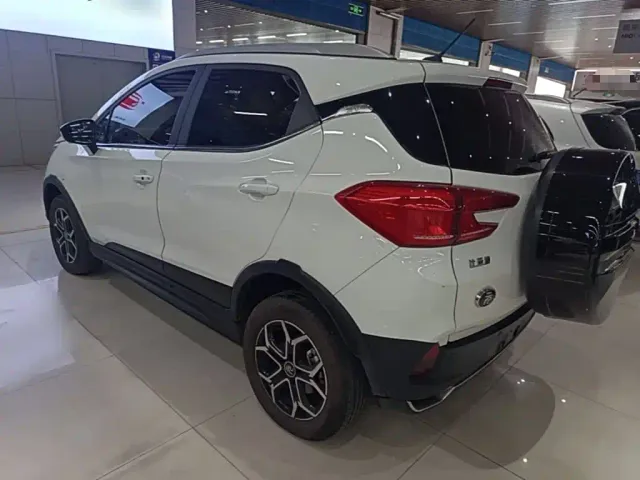 BYD Yuan Pro — Фото автомобиля 4