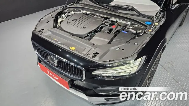 Вольво V90 — Фото автомобиля 6