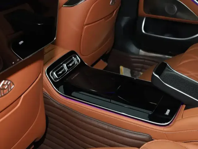 Mercedes-Benz Maybach S-Class — Фото автомобиля 23