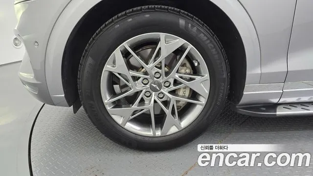 Genesis GV70 — Фото автомобиля 5
