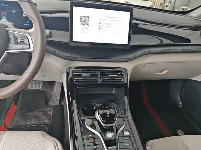 BYD Qin PLUS — Фото автомобиля 12