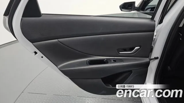 Hyundai AVANTE Avante (CN7) — Фото автомобиля 24