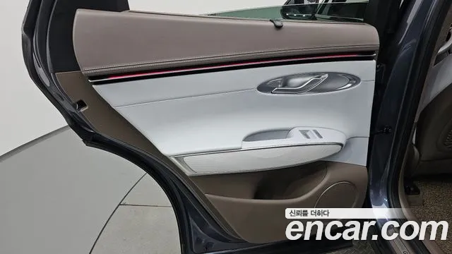 Genesis GV70 2.5T Бензин AWD — Фото автомобиля 21
