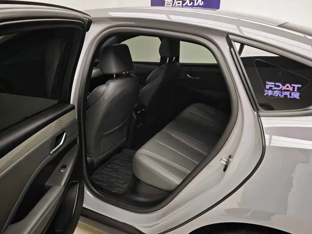 BYD Qin PLUS — Фото автомобиля 17