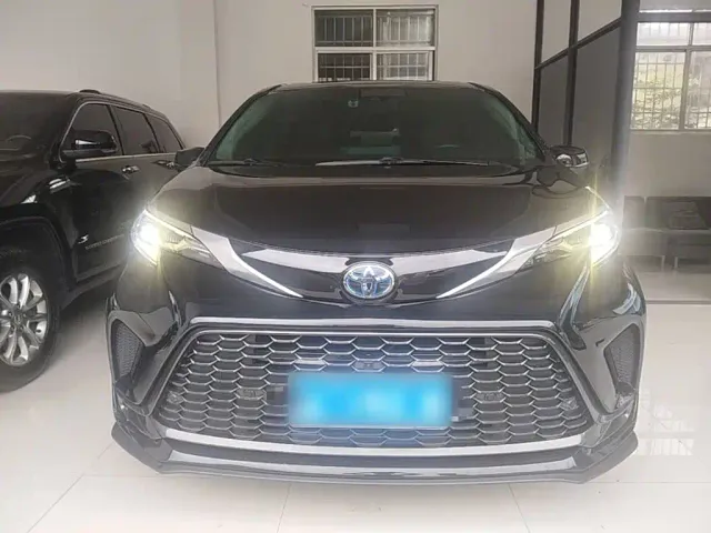 Toyota Granvia — Фото автомобиля 2