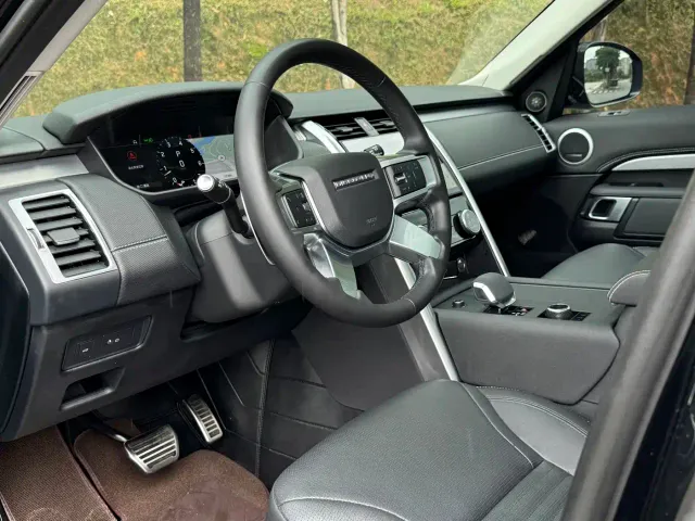 Land Rover Discovery — Фото автомобиля 10