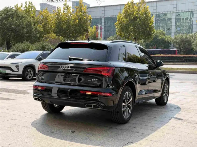 Audi Q5L — Фото автомобиля 7