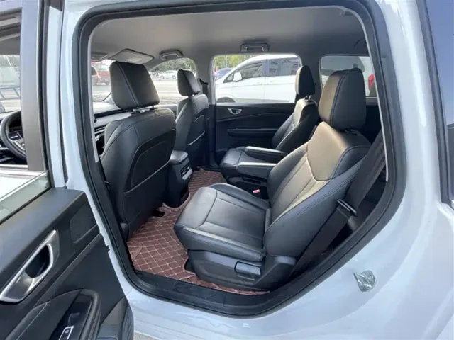 Wuling Jiachen — Фото автомобиля 19
