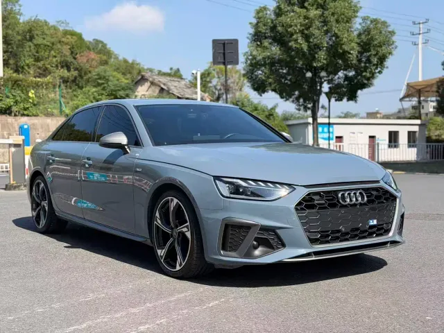 Audi A4L — Фото автомобиля 3