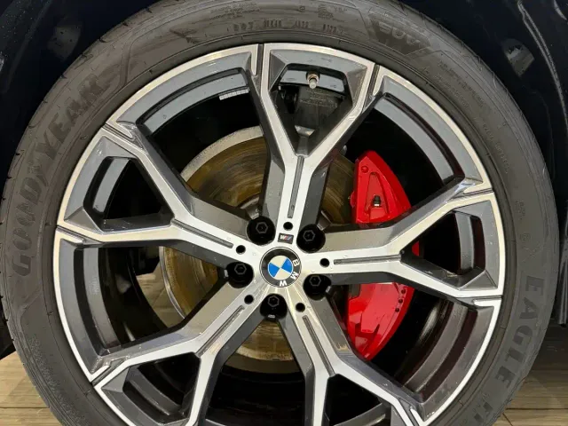 BMW X5 — Фото автомобиля 15