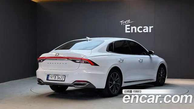 Hyundai Grandeur Новый Grandeur IG — Фото автомобиля 2