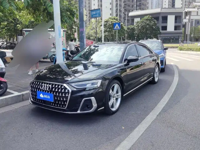 Фотография автомобиля — Audi A8