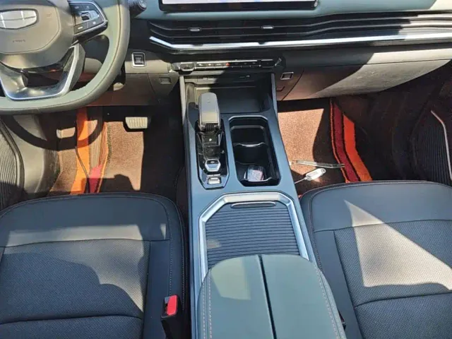 Geely Haoyue L — Фото автомобиля 13